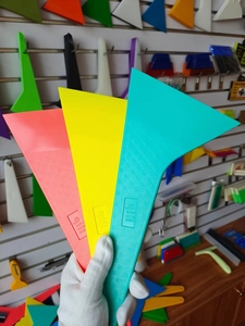 Squeegee triangulaire en plastique jaune pour <span class=keywords><strong>film</strong></span> de protection de voiture, outil pour <span class=keywords><strong>film</strong></span> de fenêtre, motif triangulaire, grand squeegee triangulaire - Product Image 6
