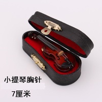 Vente en gros de broches diverses en forme de guitare, de violon, accessoires de mode, broche en bois