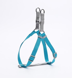 Juego de arnés y correa para perros y gatos pequeños de seguridad de poliéster de color sólido - Product Image 6