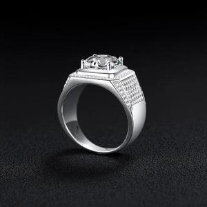 Anillo de Diamantes Moissanite de Plata de Ley 925 de Primera Calidad, Estilo Hip Hop, Joyería Fina Personalizada VVS para Amantes de la Moda y Regalos - Product Image 1