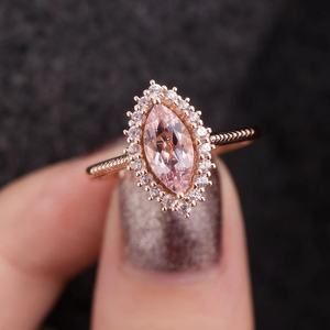 Anillo de Plata de Ley 925 Chapado en Oro Rosa con Halo de Morganita Talla Marquesa y Diamantes Naturales Alrededor, Anillo de Boda al por Mayor - Product Image 5