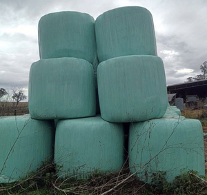 Película Autoadhesiva Verde de Alta Elasticidad para Envolver Pacas de Silaje, Corte Hermético para Almacenamiento de Forraje, Heno y Maíz - Product Image 4
