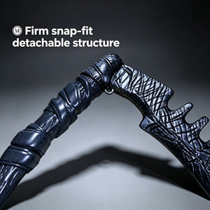 Falce del Mietitore in Plastica Leggera da 39 cm, Smontabile, con Texture Effetto Crepa e Manico Ritorto, per Adulti, Accessorio per Travestimenti di Halloween e Cosplay - Product Image 4