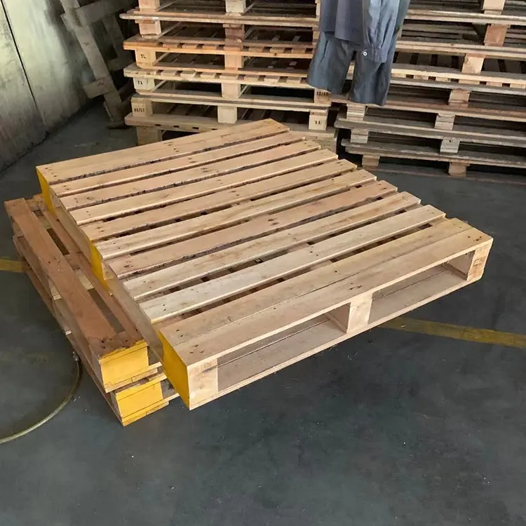 Производство деревянных поддонов из эвкалипта для машины