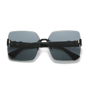 Lunettes de soleil à la mode rétro sans cadre à bord coupé résistant aux UV pour les femmes célèbres sur Internet pour la <span class=keywords><strong>photographie</strong></span> de rue - Product Image 2