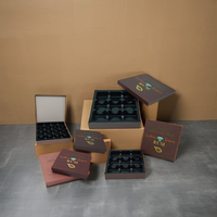 Boîte à chocolat rigide personnalisable de luxe avec laminage mat et gaufrage, revêtement UV, recyclable