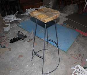 Tabouret de bar haut de gamme en bois massif très demandé, design portable pour l'extérieur, les parcs, les cafés et les bars, chaises de jardin - Product Image 2