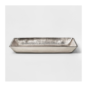 Plateau de service en aluminium profond de qualité supérieure Design élégant en métal pour des noix de service parfaites coulées à l'excellence - Product Image 1