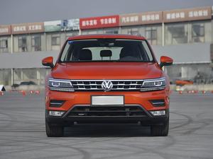 VW <span class=keywords><strong>Tiguan</strong></span> L 330TSI 2WD <span class=keywords><strong>2017</strong></span>, transmission automatique, finition luxe, SUV, sièges en cuir, pneus R17, toit ouvrant panoramique, caméra de recul, LED - Product Image 2