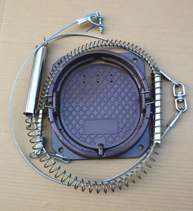 Set di Trappole a Scatto in Acciaio Inox per Cinghiali e Roditori, Trappola ad Alta Tensione da Esterno, Pedale da 9 Pollici, Forza di Trazione 125 kg, Ecologica - Product Image 1