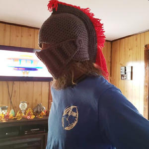 Entrega rápida Sombrero de <span class=keywords><strong>Caballero</strong></span> de invierno cálido de punto hecho a mano Cubierta de esquí de cara divertida con <span class=keywords><strong>Peluca</strong></span> de estilo de <span class=keywords><strong>caballero</strong></span> romano coronado rojo Barba incluida - Product Image 3