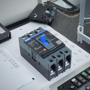Interruptor Automático de Caja Moldeada Industrial Kunlun NXM-160S/3300 160A 125 250 400 630 800A 3P 36kA - Product Image 6