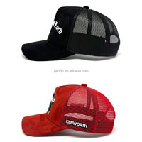 Gorra Trucker Personalizada Good Lord & Kenworth de Gamuza con Malla Trasera, Bordado Bicolor y Cierre Ajustable