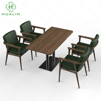 Ensemble de table à manger, de chaises et de banquettes en bois massif HUALIN Restaurant ; Usine de personnalisation de mobilier de restaurant
