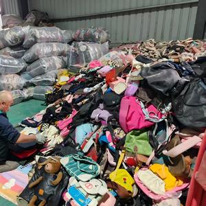 Mochilas Escolares de <span class=keywords><strong>Segunda</strong></span> <span class=keywords><strong>Mano</strong></span> al por Mayor de 25kg-45kg, Bolsas Usadas en China, Mochilas <span class=keywords><strong>para</strong></span> Niños, Bolsas de <span class=keywords><strong>Segunda</strong></span> <span class=keywords><strong>Mano</strong></span> - Product Image 5