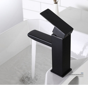 Chất lượng cao với 5 năm bảo hành hình vuông màu đen lưu vực vòi lạnh nóng lưu vực <span class=keywords><strong>Mixer</strong></span> vòi boong núi phòng tắm bồn vòi - Product Image 3