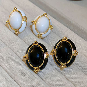 Gümüş iğne akrilik yağ damla Oval küpe fransız Retro mizaç tasarım Sensation niş saplama küpe Net kırmızı aynı küpe - Product Image 1