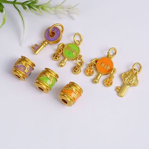 Colgante de aleación con diseño de barril y cuentas, con esmalte dorado y efecto de goteo de aceite, símbolo de paz y salud, accesorio de joyería DIY para pulseras y collares - Product Image 1