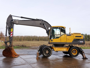 High Quality Brand New Wheel Excavator EW205D Medium <b>Digger</b> Wheeled Excavator with 0.86cbm <b>Bucket</b> Capacity <b>for</b> <b>Sale</b> - Product Image 1