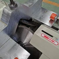 Machine à découper les profilés de fenêtres et de portes en PVC UPVC de qualité supérieure certifiée CE, scie à découper en V