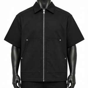 Chemise de travail pour homme à manches courtes noire avec fermeture éclair sur le devant, couleur unie, col rabattu, style décontracté d'été, tissu popeline - Product Image 1