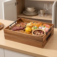 Plateau de service empilable en bois d'acacia écologique avec poignées métalliques pour le petit-déjeuner, la table à café, les fêtes et les plateaux de charcuterie