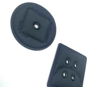 תגית רקומה בהתאמה אישית, תלת מימד, מעור PVC, לתפירה על כובעים ובגדים - Product Image 2