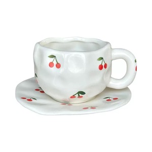 Tazza da tè in ceramica floreale dipinta <span class=keywords><strong>a</strong></span> <span class=keywords><strong>mano</strong></span> con piattino 8.45oz tazza per Cappuccino in <span class=keywords><strong>porcellana</strong></span> per caffè domestico - Product Image 3
