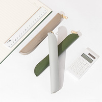 Étui à stylo en cuir simple de couleur unie en PU pour étudiants, papeterie de bureau, protection contre la perte