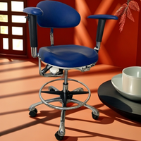 Chaise d'hôpital réglable en cuir PU, tabouret médical ergonomique avec siège rembourré, dossier solide, roulettes et repose-pieds pour clinique, école, atelier