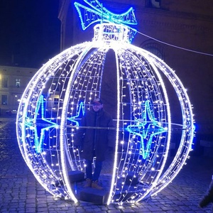 Luci Decorative Natalizie 3D a LED con Motivo Impermeabile da Esterno Struttura Metallica Ornamento Gigante Fatto a Mano Luci ad Arco e Sfera per Centri Commerciali - Product Image 4