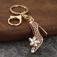 Porte-clés en métal à strass en forme de chaussures à talons hauts, personnalisé, en gros, pendentif de sac, cadeau promotionnel, en promotion