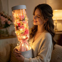 Ramo de Rosas Redondas en Cubo de PVC, 4 Colores, Regalo para el Día de San Valentín para Novia, Regalo Sorpresa al por Mayor