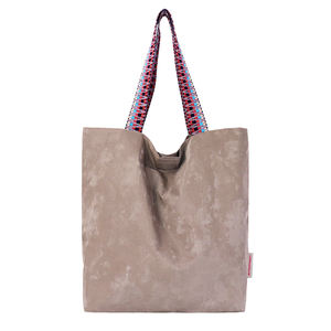 Sac fourre-tout minimaliste écologique en Tyvek avec blocs de couleur et fermeture éclair pour les voyages quotidiens, la plage et le shopping - Toutes saisons - Product Image 1