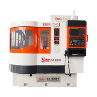 Máquina Rectificadora de Superficies Compacta CNC con Eje Horizontal y Mesa Rotatoria para Superficies Curvas Ópticas de Precisión