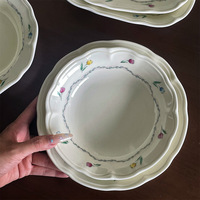 Assiettes à dîner vintage de style français, douces et de style victorien, avec motifs végétaux ; Assiettes à dessert en céramique de haute qualité, de style occidental, du milieu du siècle.