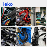 Envoltura Flexible de Protección EMI para Brazo Robótico |   Protector de Cables con Gancho y Bucle |   Protector de Cable de Grado Industrial