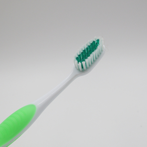 Brosse à dents en nylon pour adultes, emballages personnalisés pour les supermarchés - Product Image 3
