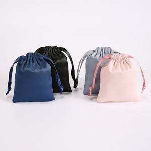 Sacs en satin avec cordon de serrage 8x10cm, pochettes de rangement pour bijoux, gris, noir, bleu marine, rose - Product Image 1