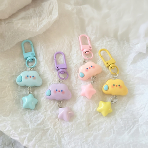 Porte-clés Nuage Étoilé Coloré 2023 en Plastique, Breloque Portable de Dessin Animé avec Mousqueton, Cadeau - Product Image 1