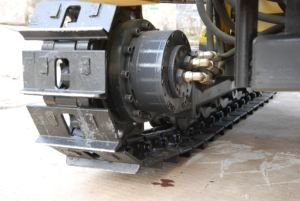 強力なサイクロイド-デュアルモーター<span class=keywords><strong>KG920B</strong></span>ドリルリグYuchaiエンジン付き350mmオープンピット水平掘削用クリアランス - Product Image 5