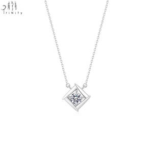 Collier pendentif losange en or massif 18 carats avec diamant naturel véritable, style simple, bijoux fins, cadeau d'anniversaire pour femme, fournisseur de Hong Kong - Product Image 2