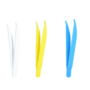 Disposable Plastic Tweezers 7.8cm Toothed Tip Curved For Kids Diy Crafts Home Use - Product Image 2