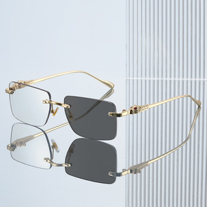 Nuevas Gafas de Sol Retro Cuadradas Fotocromáticas sin Marco, Minimalistas, con Lentes Fotosensibles, Protección UV400, Unisex, Versátiles - Product Image 1