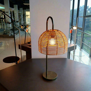 Lámpara de Mesa de Ratán Hecha a Mano con Marco Metálico, Bombilla E27, Lámpara de Escritorio Tejida Natural, Decoración Acogedora para el Hogar, Iluminación, Fábrica OEM ODM - Product Image 1