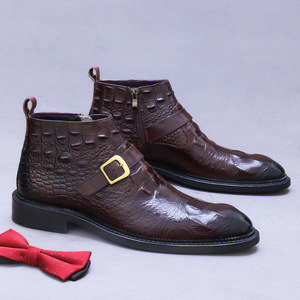 Nouvelles chaussures en cuir pour hommes, style britannique, élégantes et durables, idéales pour les déplacements professionnels et décontractés. - Product Image 1