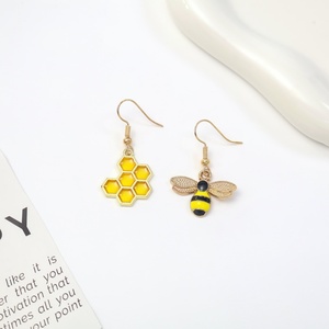 <strong>Bee</strong> Honeycomb Earrings for Women Simple Geometric Hexagon Honeycomb Beehive Dangle Earrings Dainty <strong>Bee</strong> Earrings Jewelry <strong>gift</strong> - Product Image 5