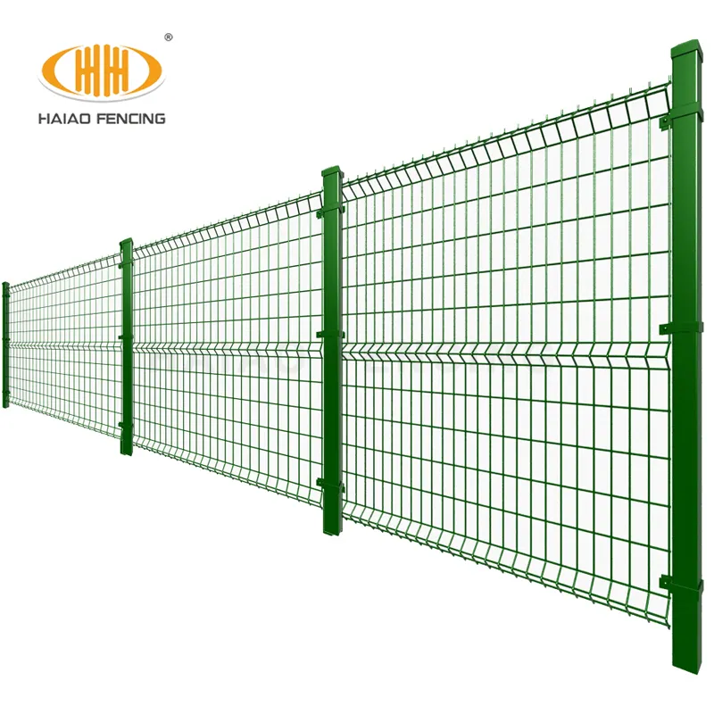 Diseños de valla respetuosos con el medio ambiente, valla de malla de alambre soldado curvo con revestimiento de PVC 3D en venta