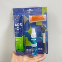Le kit de nettoyage ultime pour capteur et objectif comprend des écouvillons, une solution, une brosse et des outils en microfibre