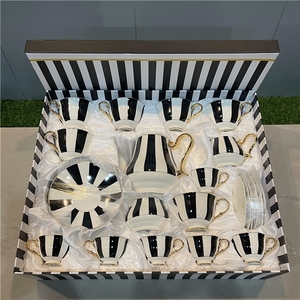 Service à thé et café classique en céramique écologique, 27 pièces, avec accents dorés, comprenant théière, sucrier et soucoupes pour le thé de l'après-midi - Product Image 2